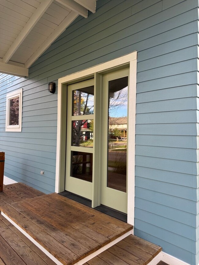 Building Photo - Single Family Home for Rent in the Valley ...