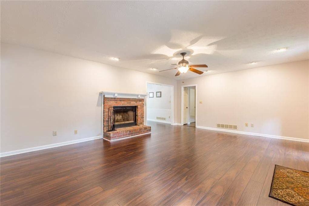 Foto principal - 3227 Plymouth Rock Dr