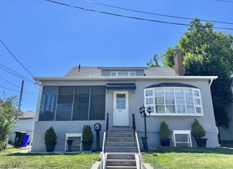 Foto principal - 72 Brighton Ave