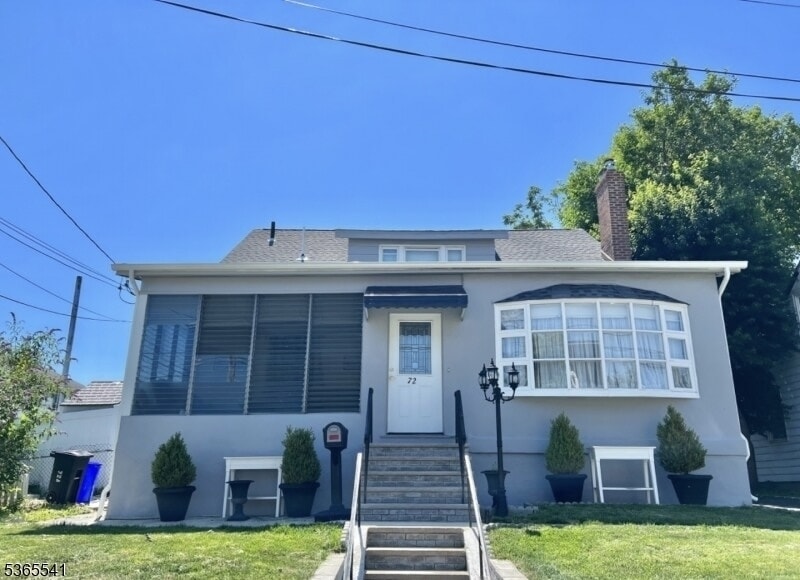 Primary Photo - 72 Brighton Ave