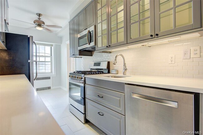 Foto del edificio - 79-15 35th Ave