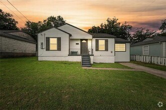 Building Photo - 6520 Lovett Ave