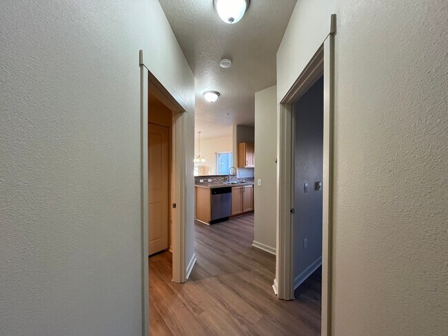 Foto del edificio - Charming 2 bed 2 bathroom place in Portlan...
