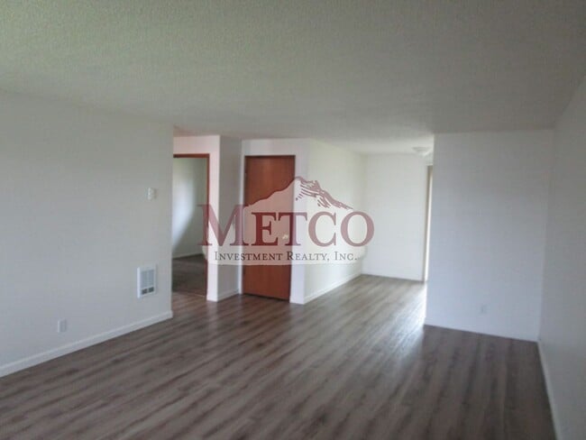Building Photo - 16301