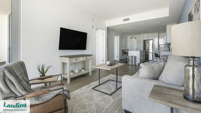 Building Photo - 1950 Mayfair St