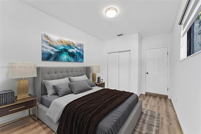 Foto del edificio - 3040 NW 96th St