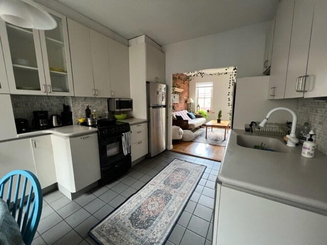 Building Photo - 25 Ridgeway Ln