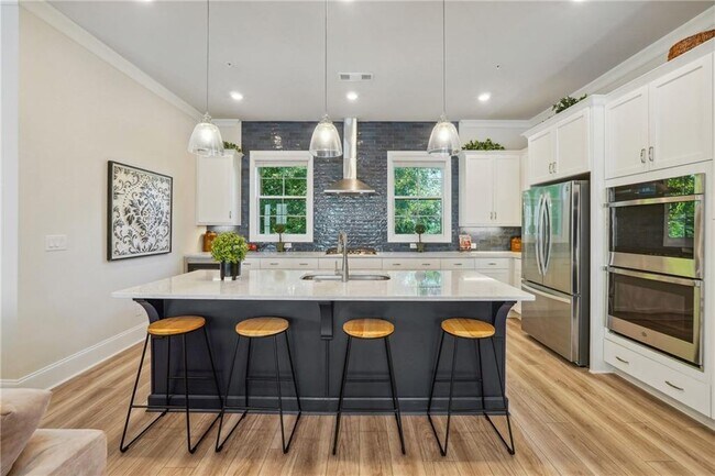 Foto del edificio - 457 Burton Dr