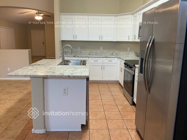 Building Photo - 866 E Mohave Ln