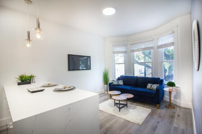 Building Photo - 3 bedroom in San Francisco CA 94110