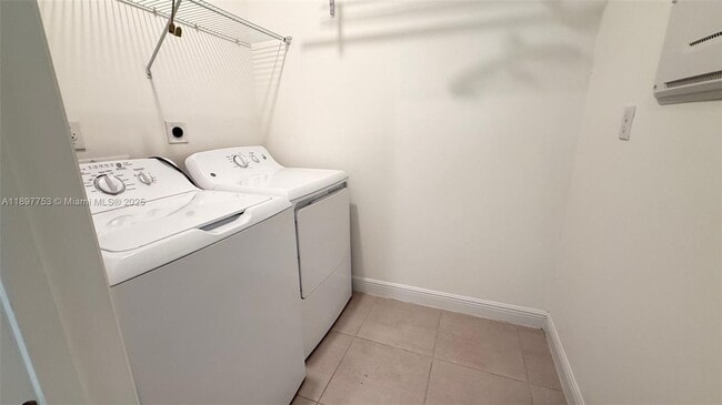 Building Photo - 1040 Rio Ct