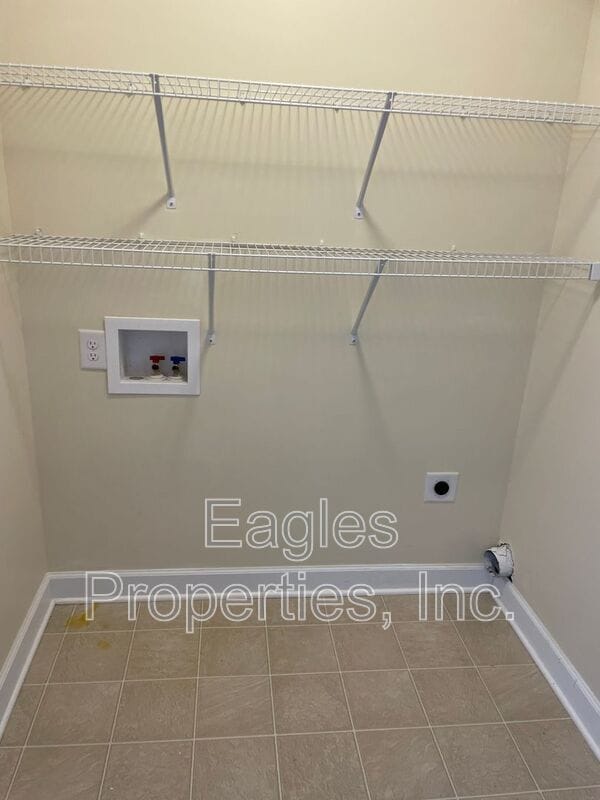 Building Photo - 2721 Hatteras Dr