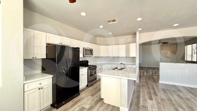 Foto del edificio - 44057 W Palo Cedro Rd