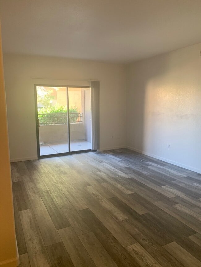 Building Photo - Renters Warehouse proudly presents a beaut...