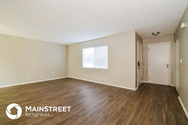 Foto del edificio - 2000 Burning Tree Dr