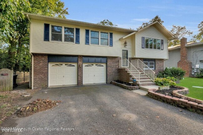 Building Photo - 4 br, 3 bath House - 31 Grand Ave