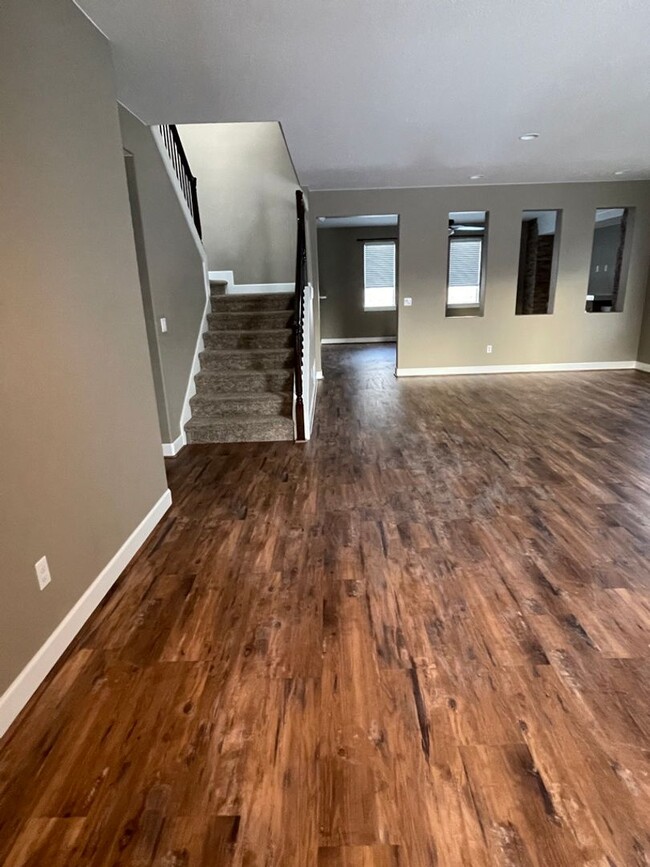 Building Photo - Beautiful Single Family Home!