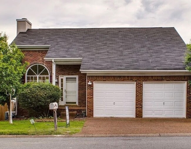 Single Family Home in Villages of Brentwood - Single Family Home in Villages of Brentwood