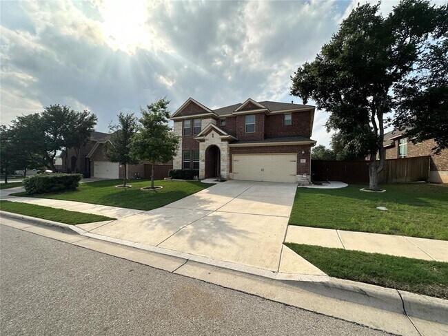 Foto del edificio - 4213 Valley Oaks Dr