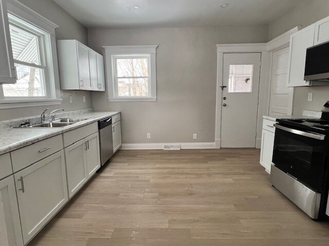 Foto del edificio - 911 E Washington St