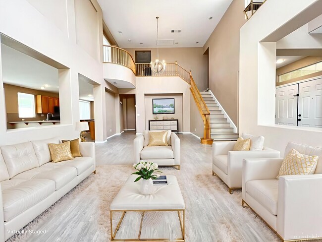 Foto del edificio - BEAUTIFUL SINGLE STORY HOUSE features cont...