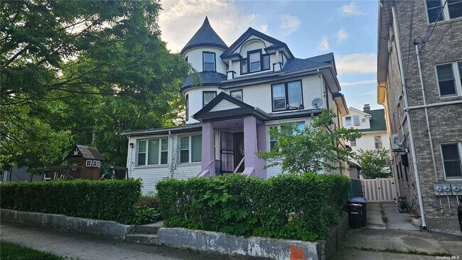 Foto del edificio - 151-01 85th Dr