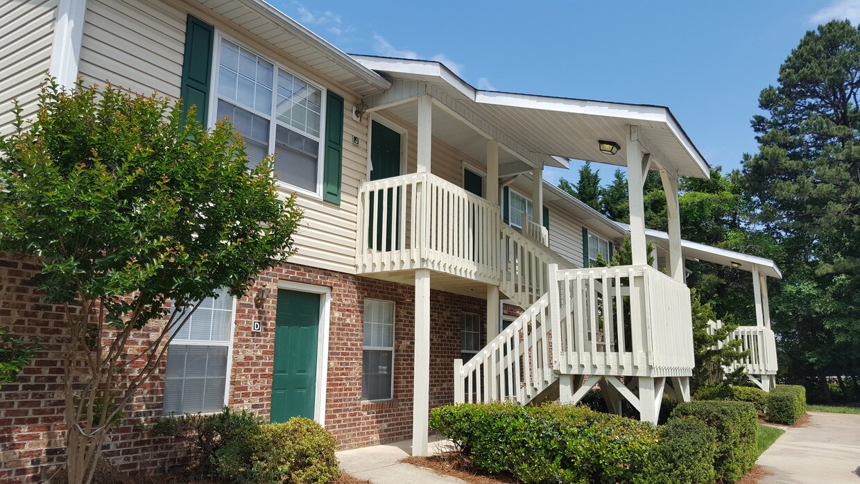 403 Friendway Rd, Greensboro, NC 27410 Apartments in Greensboro, NC