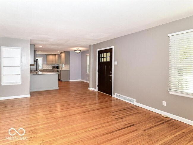 Foto del edificio - 2407 Baur Dr