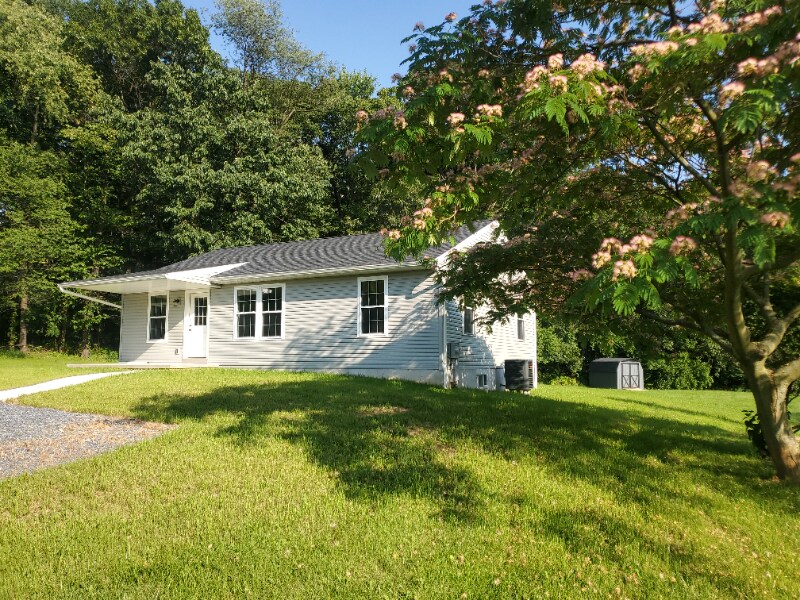 Primary Photo - 83 Wagner Rd