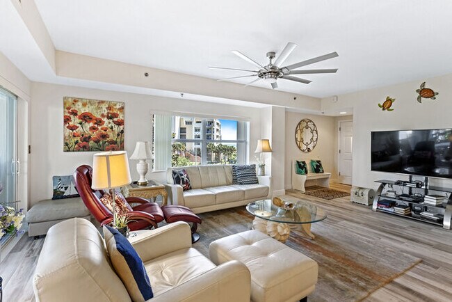 Building Photo - Oceanwalk 8-307 - OW8-307