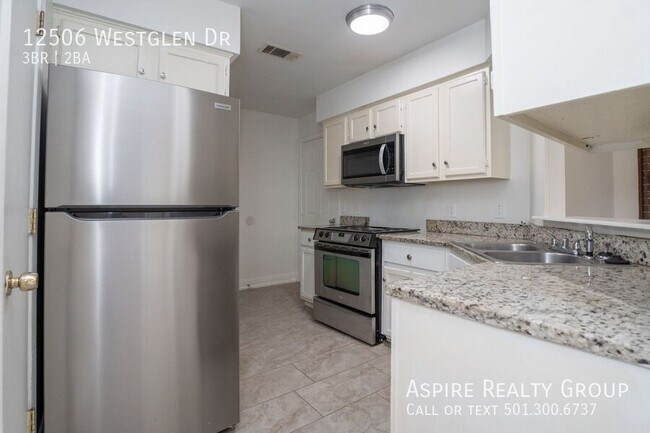 Foto del edificio - 12506 Westglen Dr