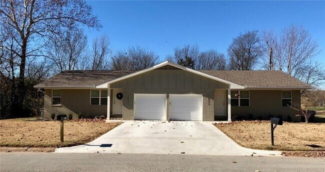 Building Photo - 1671 N Ramsey Ave