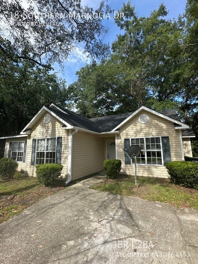 Primary Photo - 18 Southern Magnolia Dr
