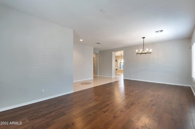 Building Photo - 10996 E Winchcomb Dr