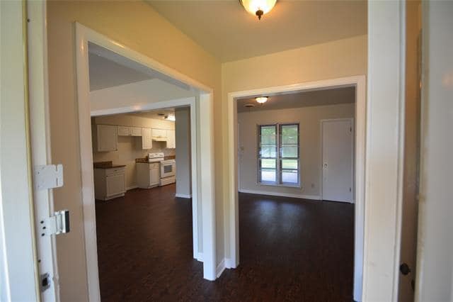 Building Photo - 8108 Redwood Dr