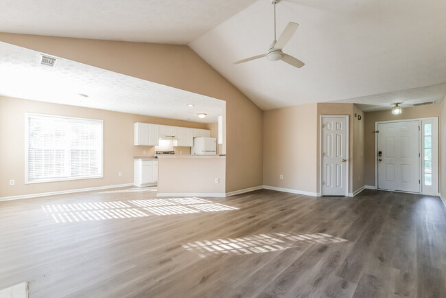 Building Photo - 5400 Princeton Oaks Dr