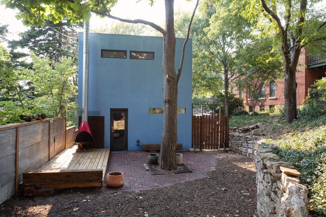 Building Photo - 1715 Belleview Ave