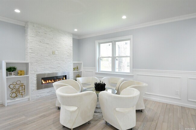 Foto del edificio - 1582 Middle Neck Rd