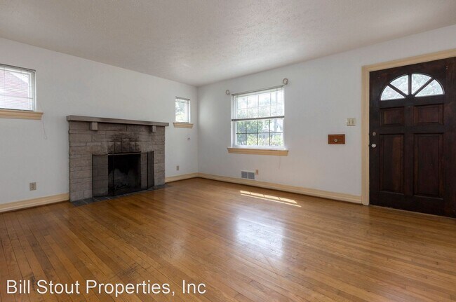 Building Photo - 3 br, 1 bath House - 2343 Hawthorne Avenue