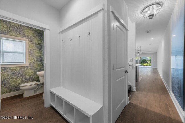 Foto del edificio - 728 10th St S