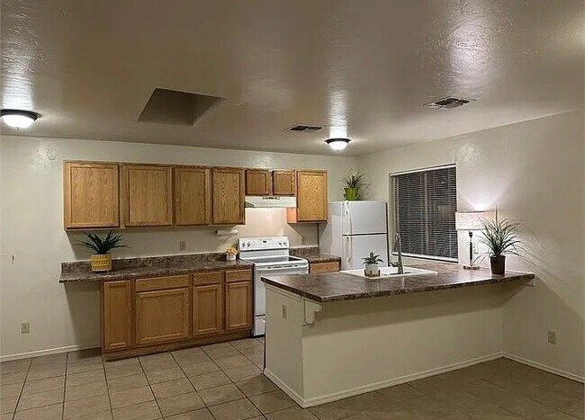 Foto del edificio - 1825 S Jefferson Ave