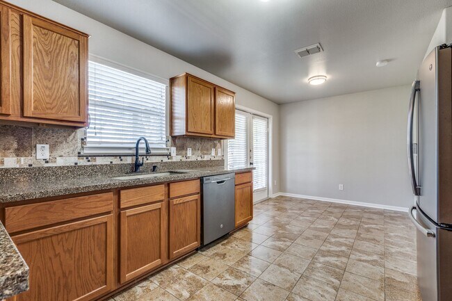 Foto del edificio - 3 Bedroom/2.5 Bath Solana Ridge Subdivision