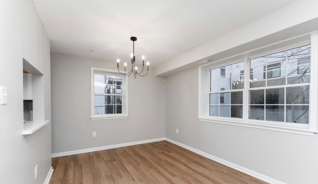 Building Photo - 1008 Rittenhouse St NW