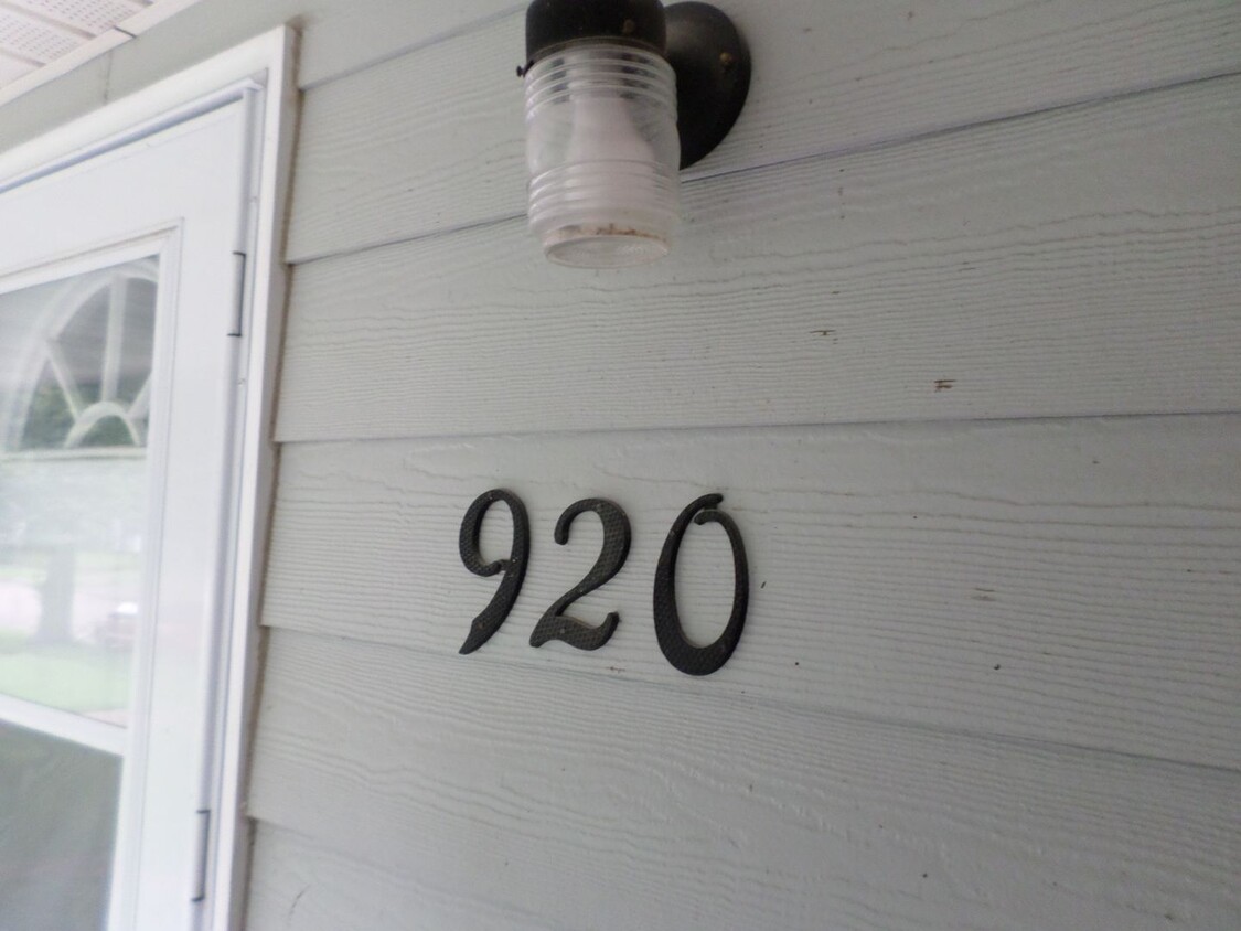 Primary Photo - Osage 920 922 Duplex