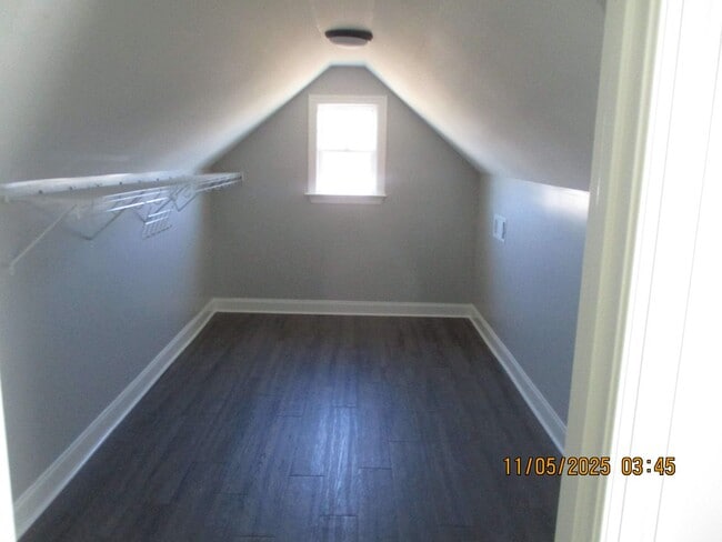Building Photo - 112 Bermuda Ln