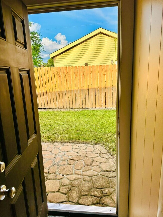 Foto del edificio - 305 N 40th Ave