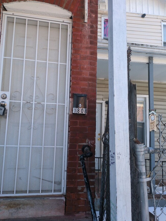 Photo - 1808 W 3rd St Townhome