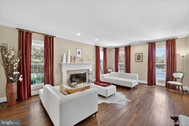 Building Photo - 5115 Cape Cod Ct