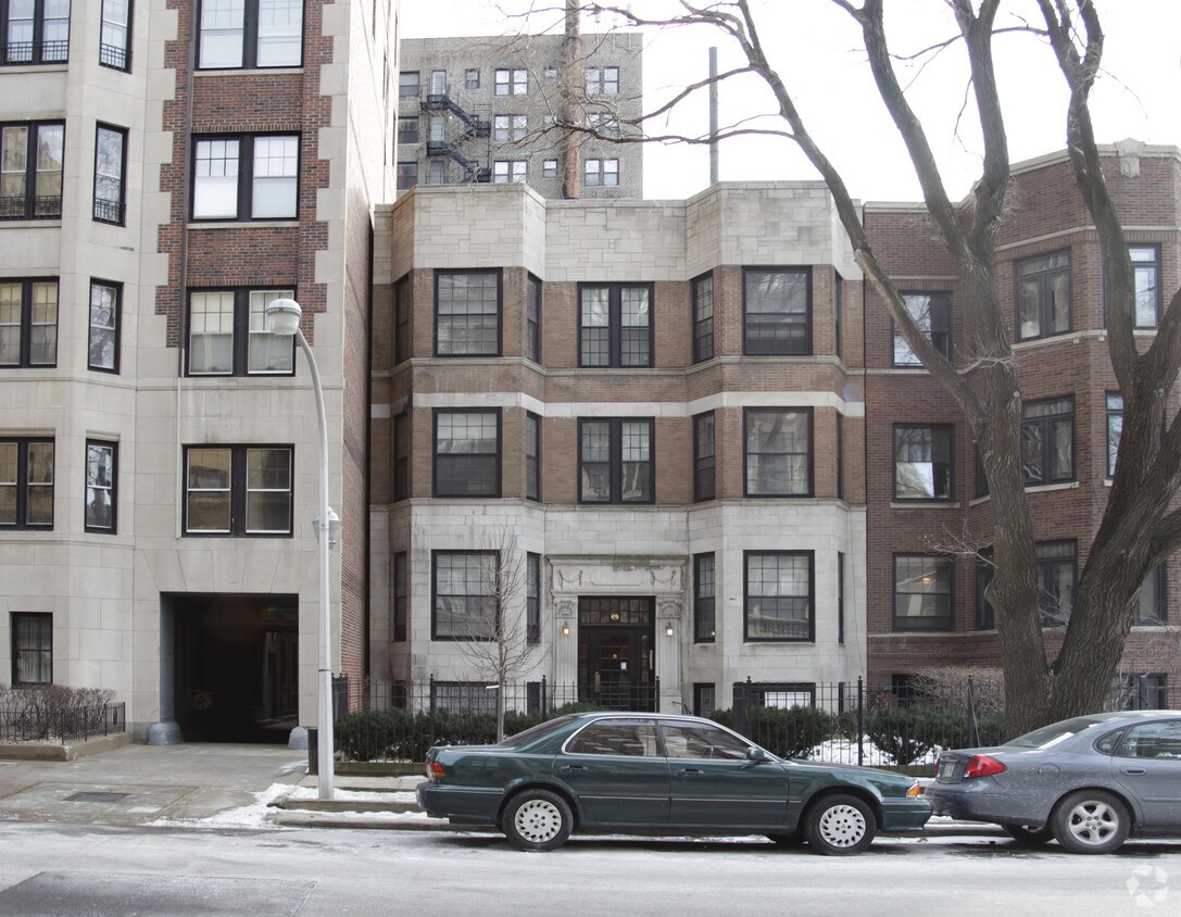 Building Photo - 431 W Melrose St
