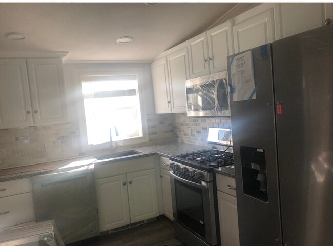 Building Photo - 5 Imperato Ct